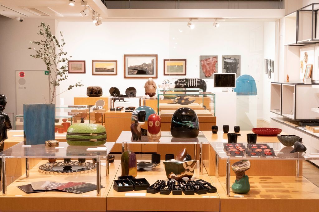 漆入門はお箸から！気鋭のアーティスト達が手掛けた箸はいかが